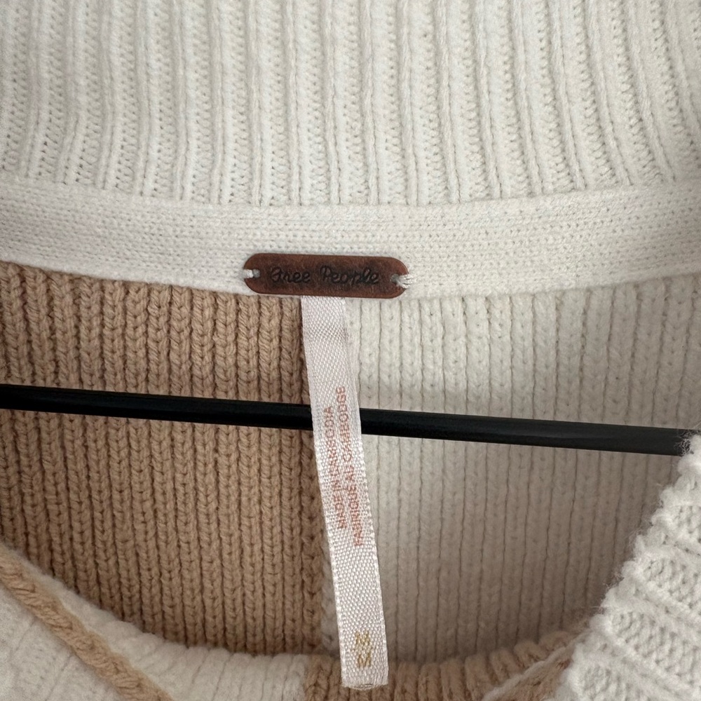 Free People Easy Street Cream Tan Checkerboard Knit Sweater Women’s Medium EUC - Picture 4 of 6